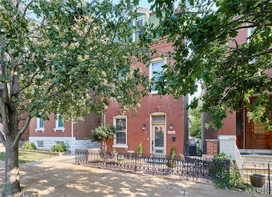 2719 Arsenal St, Saint Louis, MO 63118 - photo 2