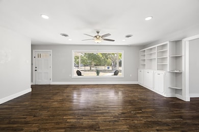 512 Ruth St, Kerrville, TX 78028 - photo 3