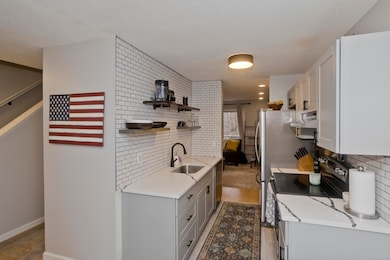 18 Cranberry Hollow unit 18, Enfield, CT 06082 - photo 3