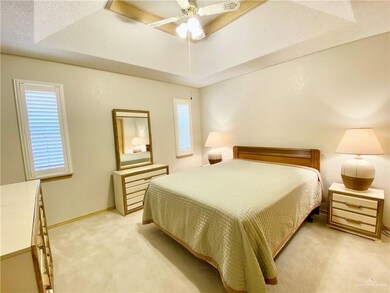 939 Citrus Dr, Alamo, TX 78516 - photo 6