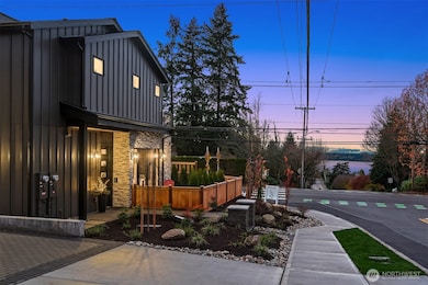 10805 NE 60th St, Kirkland, WA 98033 - photo 3