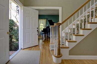 17 Darlene Dr, Southborough, MA 01772 - photo 2