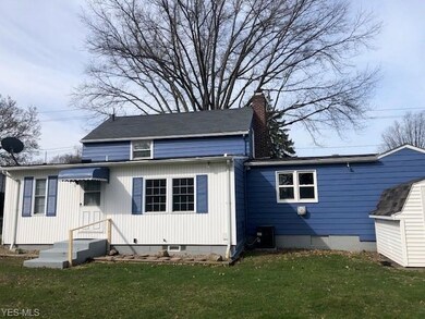 1941 E 300th St, Wickliffe, OH 44092 - photo 2