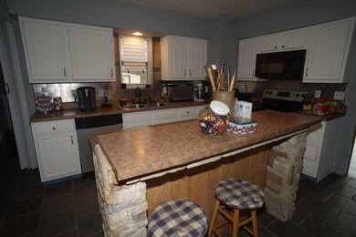 181 W Commerce St, Laurel, IN 47024 - photo 4