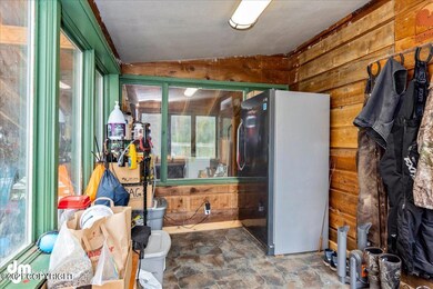 44-Updated Interior-ELKO7701
