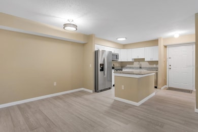 9481 Highland Oak Dr unit 604, Tampa, FL 33647 - photo 6