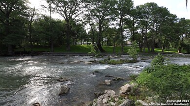 1001 Gruene Rd, New Braunfels, TX 78130 - photo 4