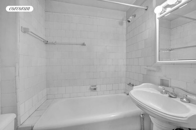 17 W 64th St unit 2E, New York, NY 10023 - photo 3