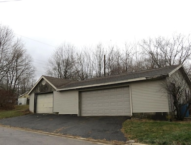 427 Wall St, Port Jefferson, OH 45360 - photo 3