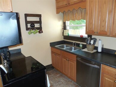 248 Walnut St, Franklin, IN 46131 - photo 7