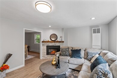 584 Weaver Hill Rd, West Greenwich, RI 02817 - photo 3