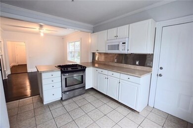 1 Dresser St unit 1, Newport, RI 02840 - photo 2