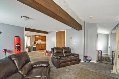 223 W Wayne St, Allentown, PA 18102 - photo 4