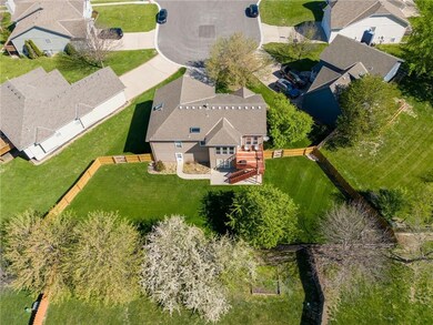 1133 SW Georgetown Dr, Lees Summit, MO 64082 - photo 2