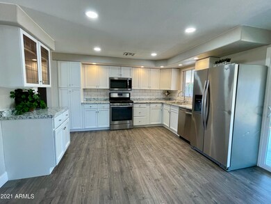 6402 W Monte Vista Rd, Phoenix, AZ 85035 - photo 4