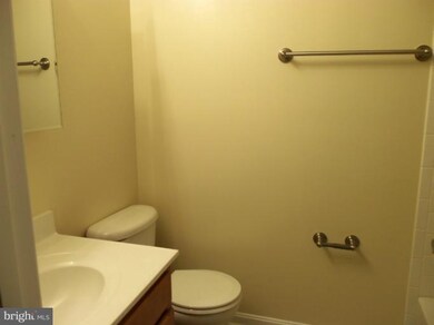 301 Palmspring Dr unit 9-4, Gaithersburg, MD 20878 - photo 6