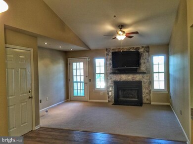 408 Waters Edge Dr unit 408, Newark, DE 19702 - photo 6