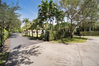 6125 SW 109th St, Miami, FL 33156 - photo 3