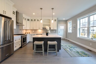 996 Maplewood Ave unit A, Portsmouth, NH 03801 - photo 4