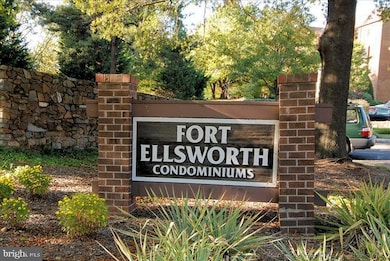 126 Roberts Ln unit 101, Alexandria, VA 22314 - photo 2