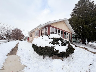 226 Campbell Ave, Waterloo, IA 50701 - photo 2