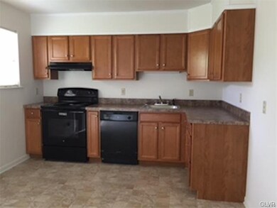 254 Taft St, Wind Gap, PA 18091 - photo 5