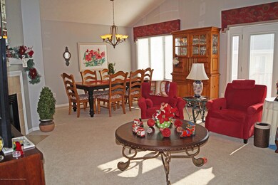 438 White Pine Blvd unit 42, Lansing, MI 48917 - photo 5