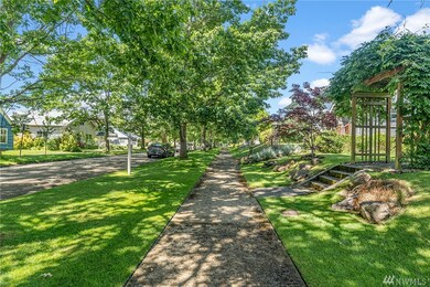 2227 Mcdougall Ave, Everett, WA 98201 - photo 2