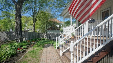 Exterior Front walk way
