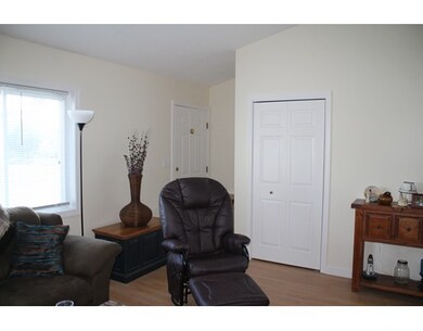 14 Collins St unit 14, Chicopee, MA 01022 - photo 6