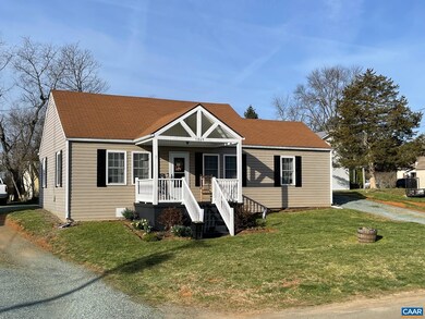 5869 Mccomb St, Crozet, VA 22932 - photo 2