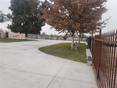 5348 Gatson Rd, Bakersfield, CA 93314 - photo 2