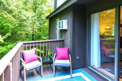 383 Old Quechee Rd unit 8A, Hartford, VT 05001 - photo 7