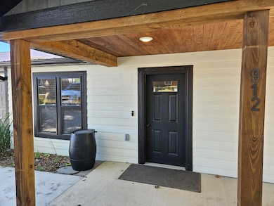 912 Posey St, Ava, MO 65608 - photo 6