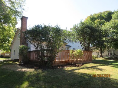 1055 E Gartner Rd, Naperville, IL 60540 - photo 6