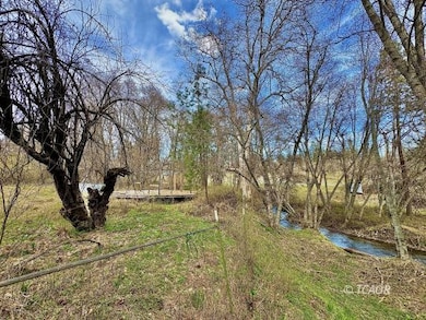 250 S Meadow Ln, Hayfork, CA 96041 - photo 6