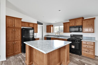 005_Kitchen with an Island