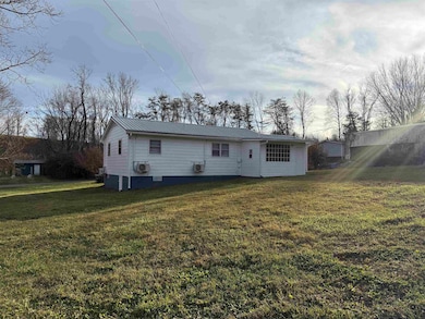 2553 Milstead Place, Draper, VA 24324 - photo 3