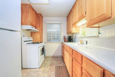 1307 NW Conklin Ave, Grants Pass, OR 97526 - photo 4