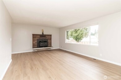 1322 SW Dash Point Rd, Federal Way, WA 98023 - photo 4