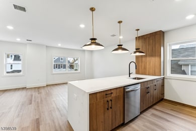 84 Hollywood Ave unit 2, East Orange, NJ 07018 - photo 4