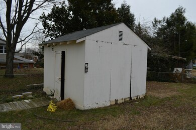 17833 Curtis Dr, Dumfries, VA 22026 - photo 3