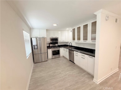 9689 Via Torino, Burbank, CA 91504 - photo 4