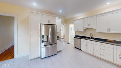 604 Broad St, Montoursville, PA 17754 - photo 7