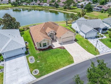 Sunny cheerful morning sun, sunsets across the wat