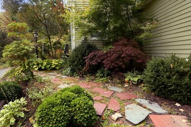 37 Leslie Rd, Ipswich, MA 01938 - photo 2