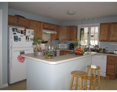 13 Buttercup Ln unit 13, South Grafton, MA 01560 - photo 2