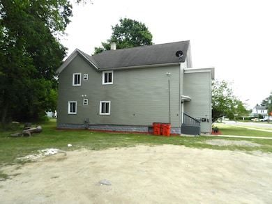 391 Pipestone St, Benton Harbor, MI 49022 - photo 2