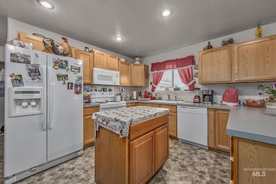 393 Tuttle Dr, Ontario, OR 97914 - photo 7