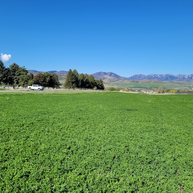 377 E 8900 S, Paradise, UT 84328 - photo 2